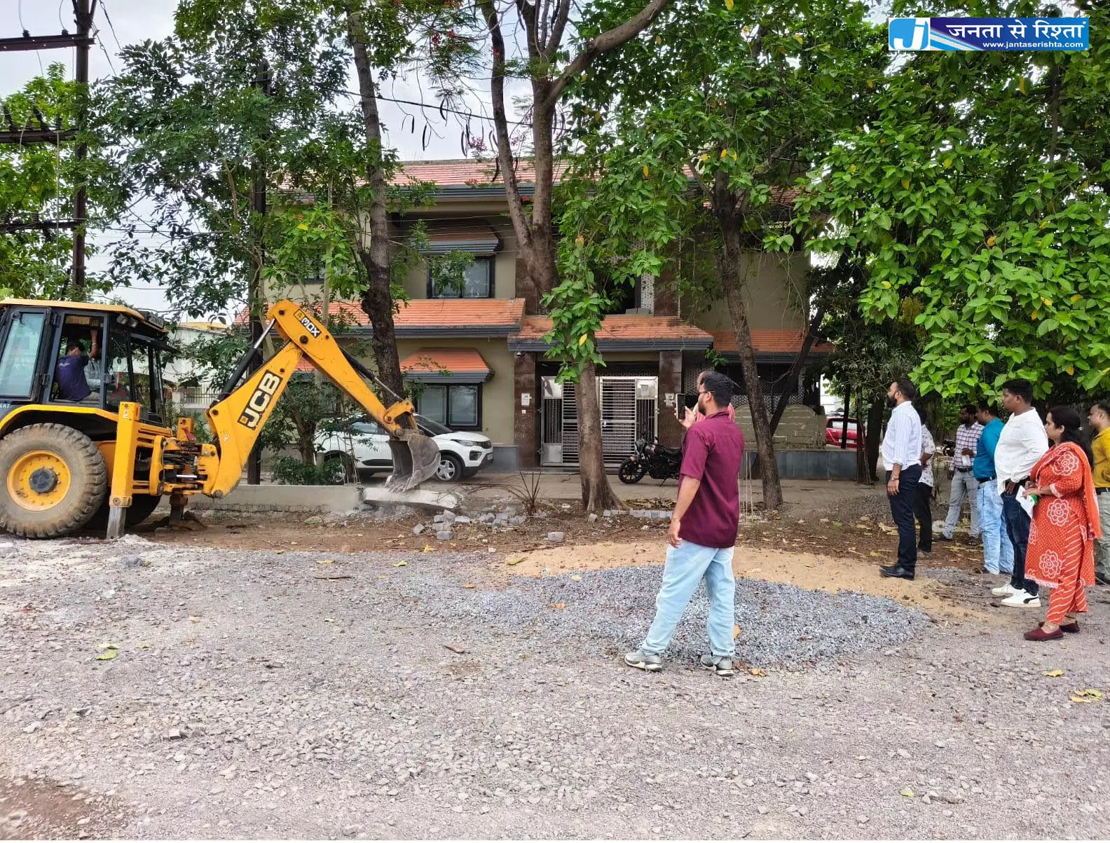 सेजबहार फेस 1 कॉलोनी की भूमि से गृह निर्माण और अधोसंरचना विकास मंडल ने हटाया अतिक्रमण सेजबहार फेस 1 कॉलोनी की भूमि से गृह निर्माण और अधोसंरचना विकास मंडल ने हटाया अतिक्रमण