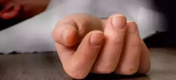 UP : बड़ी नहर में किशोरी का शव मिलने से सनसनी UP : बड़ी नहर में किशोरी का शव मिलने से सनसनी