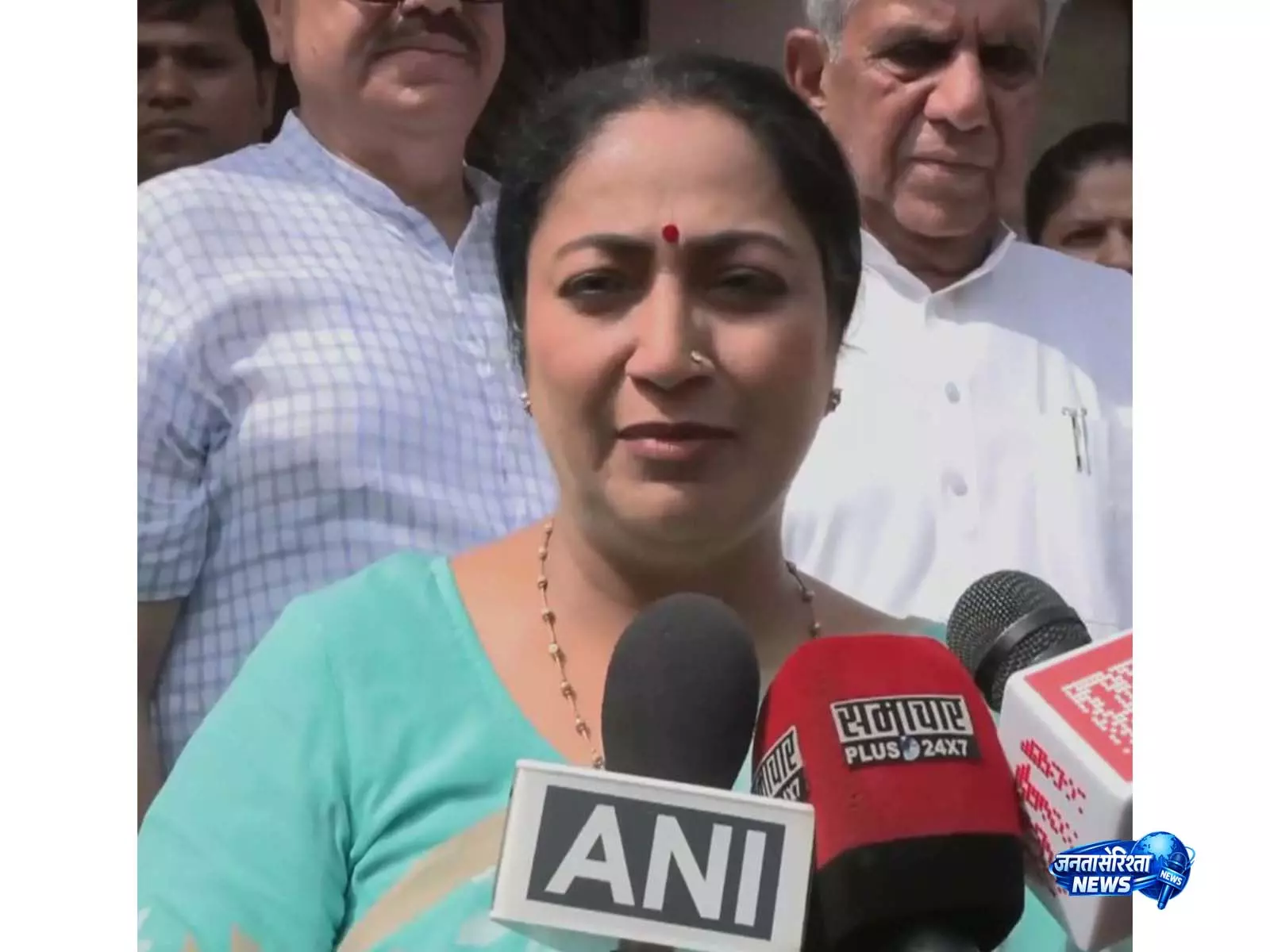 दिल्ली की CM रेखा गुप्ता ने शालीमार बाग में जन कल्याण शिविर का किया उद्घाटन दिल्ली की CM रेखा गुप्ता ने शालीमार बाग में जन कल्याण शिविर का किया उद्घाटन