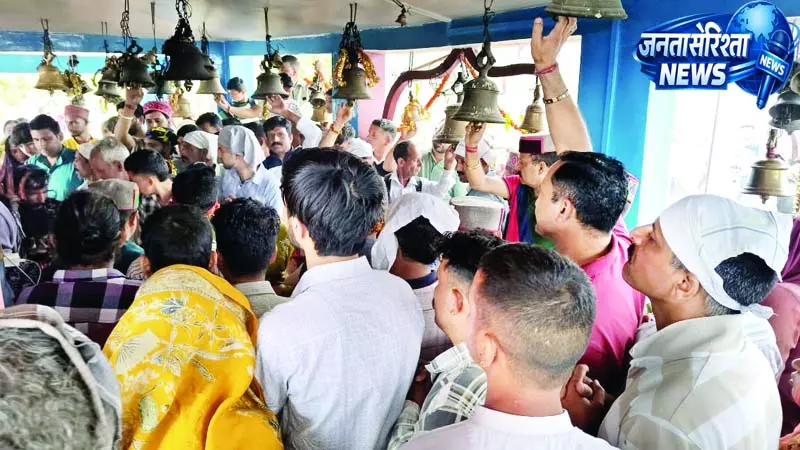हजारों श्रद्धालुओं ने लिया महाकाली का आशीर्वाद हजारों श्रद्धालुओं ने लिया महाकाली का आशीर्वाद