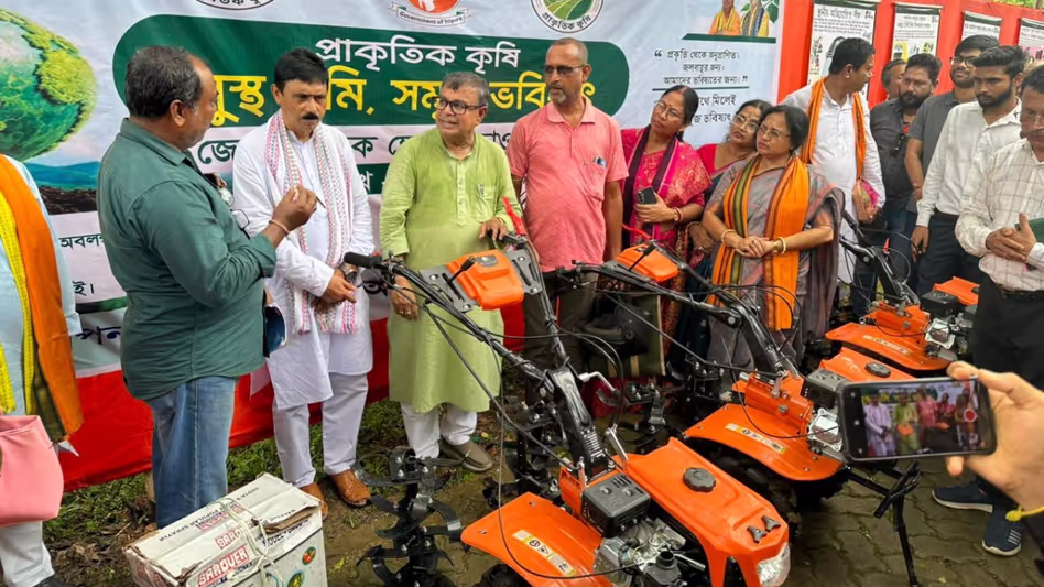 Tripura Minister: खेती की जमीन बचाने के लिए प्राकृतिक खेती जरूरी Tripura Minister: खेती की जमीन बचाने के लिए प्राकृतिक खेती जरूरी