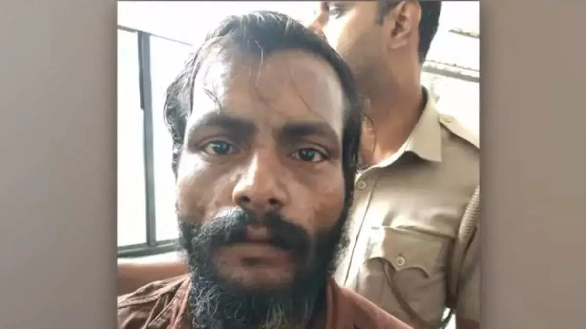 गावी में 32 वर्षीय महिला के बलात्कार और हत्या के आरोपी ने अपना जुर्म कबूल किया गावी में 32 वर्षीय महिला के बलात्कार और हत्या के आरोपी ने अपना जुर्म कबूल किया