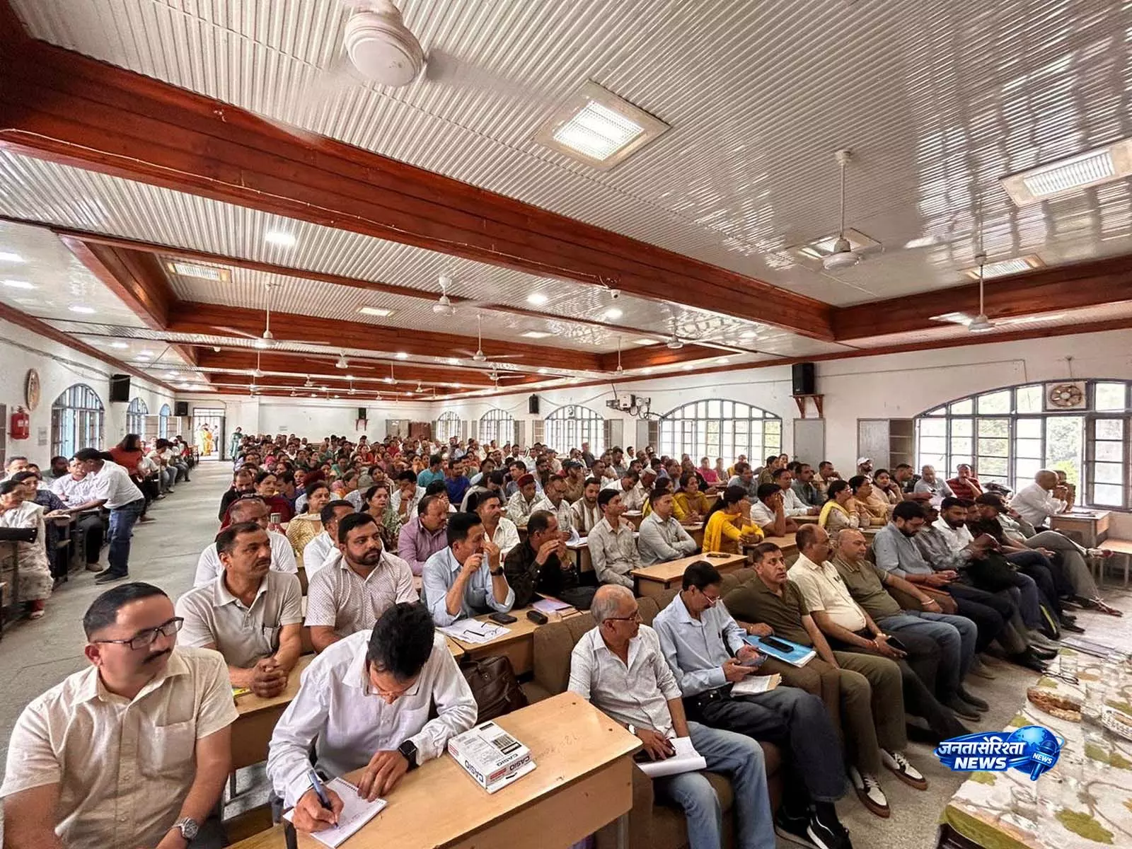 Himachal: सोशल ऑडिट से चंबा के स्कूल एजुकेशन सिस्टम में बड़ी कमियां सामने आईं Himachal: सोशल ऑडिट से चंबा के स्कूल एजुकेशन सिस्टम में बड़ी कमियां सामने आईं