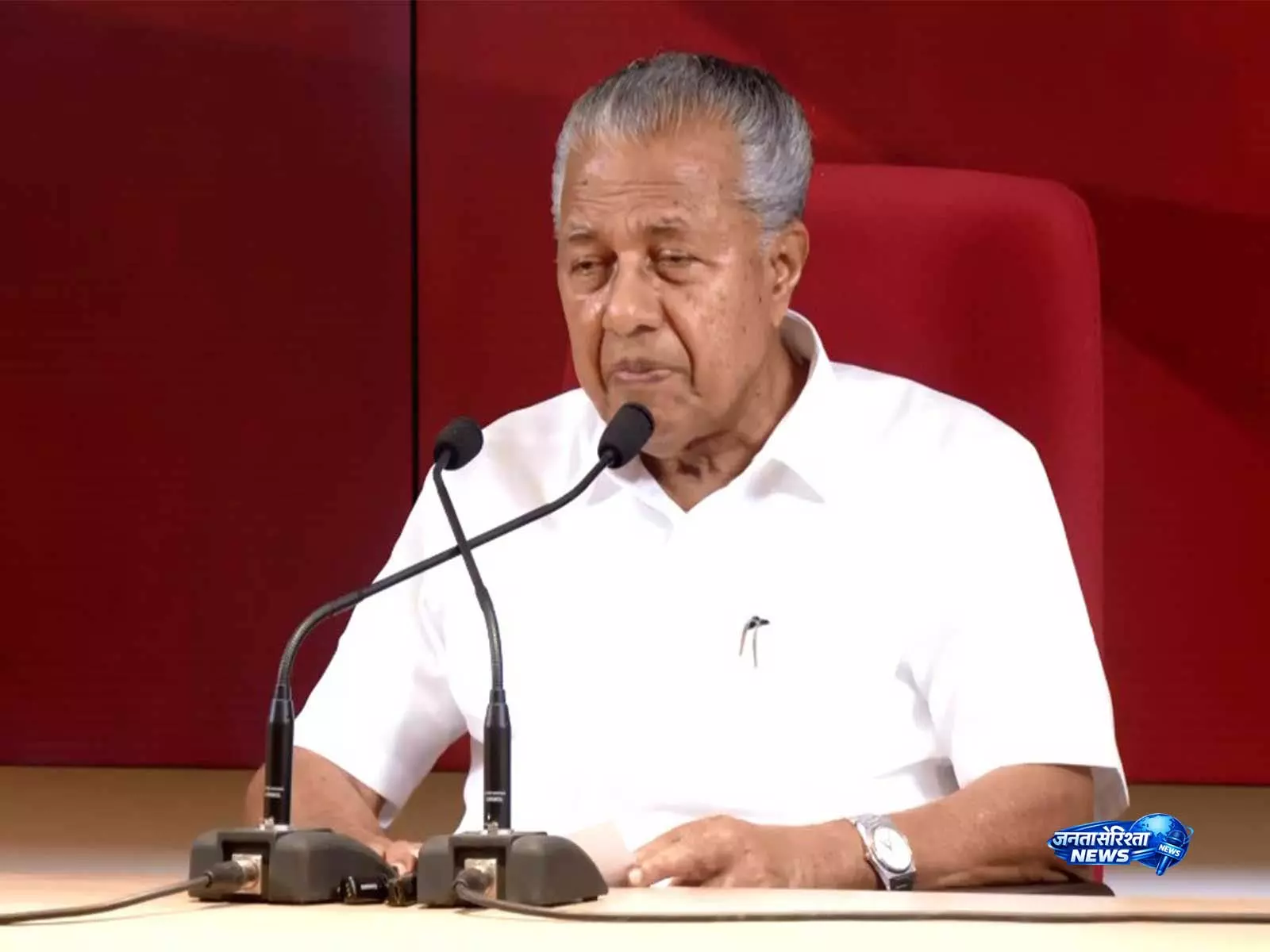 सफाई यकीन दिलाने वाली नहीं है: पिनाराई विजयन ने PM SHRI योजना पर UDF पर निशाना साधा सफाई यकीन दिलाने वाली नहीं है: पिनाराई विजयन ने PM SHRI योजना पर UDF पर निशाना साधा