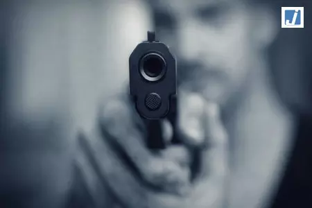 नई दिल्ली : शाहबाद डेयरी में घर के बाहर फायरिंग से दहशत