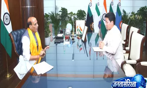 Sikkim: इंद्र हंग ने रक्षा मंत्री के समक्ष उत्तरी सिक्किम में सड़क संपर्क का मुद्दा उठाया