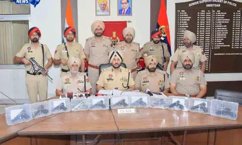 Amritsar में हथियार तस्करी गिरोह का भंडाफोड़ Amritsar में हथियार तस्करी गिरोह का भंडाफोड़