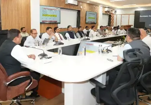Dehradun: टीबी मुक्त भारत अभियान में सुस्ती पर अधिकारियों को फटकार Dehradun: टीबी मुक्त भारत अभियान में सुस्ती पर अधिकारियों को फटकार