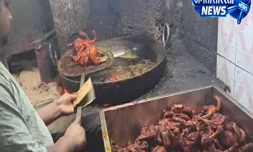 Hyderabad: फूड सेफ्टी विभाग ने चारमीनार क्षेत्र में 110 किलो फ्राइड चिकन किया जब्त