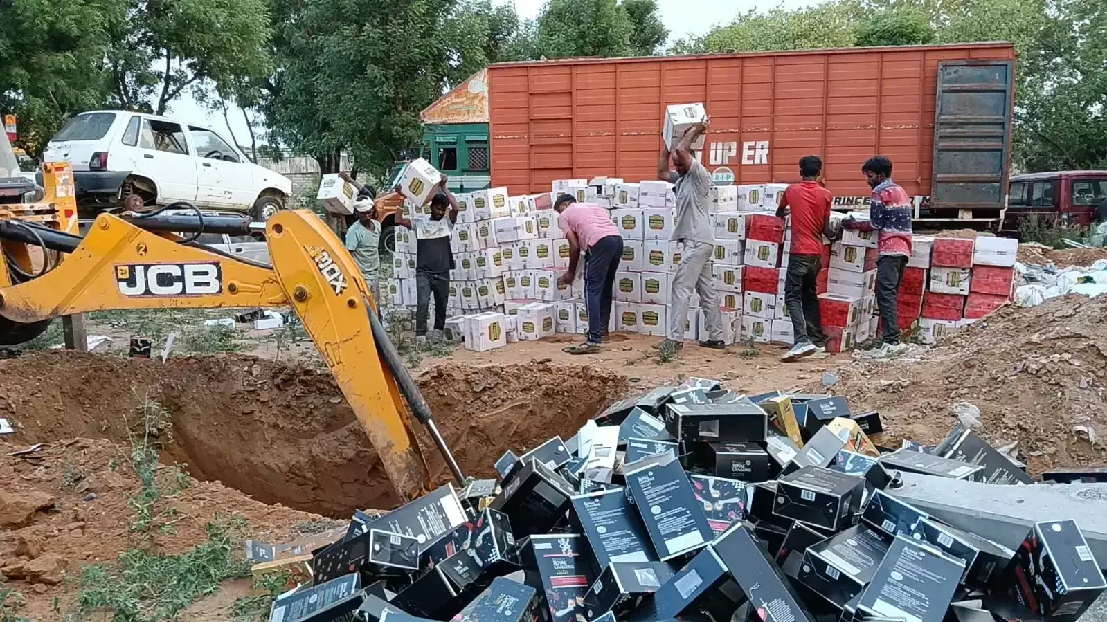 Jaipur: आबकारी विभाग की बड़ी कार्रवाई, अवैध शराब नष्ट Jaipur: आबकारी विभाग की बड़ी कार्रवाई, अवैध शराब नष्ट