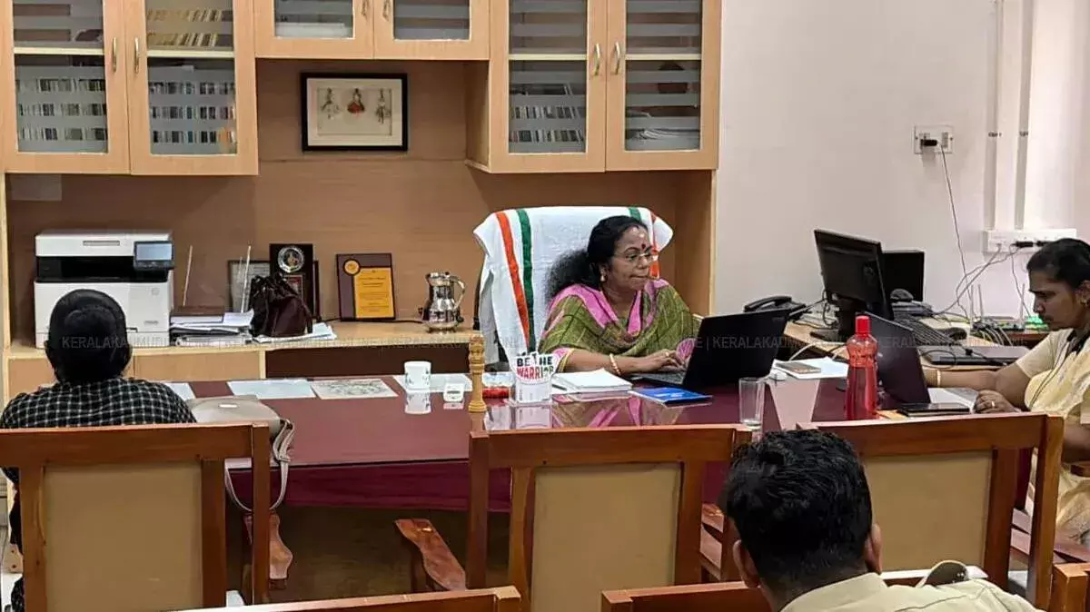 DHS में विवाद तब हुआ, जब डॉ. मीनाक्षी ने अपनी सीट छोड़ने से मना कर दिया