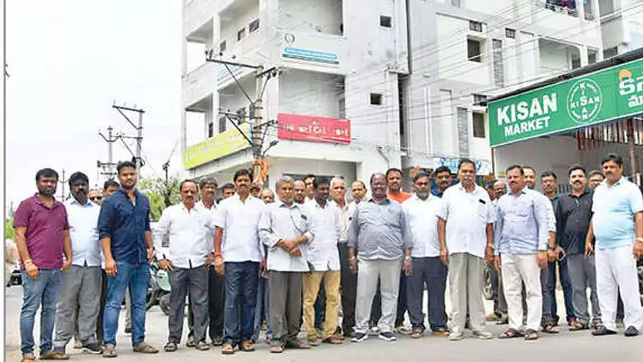 Telangana: टीचर्स कॉलोनी ने बालापुर में टेलीकॉम टावर निर्माण का विरोध किया