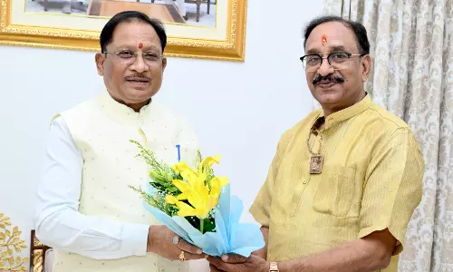 CM साय से छत्तीसगढ़ योग आयोग के नवनियुक्त अध्यक्ष संजय अग्रवाल ने की मुलाकात CM साय से छत्तीसगढ़ योग आयोग के नवनियुक्त अध्यक्ष संजय अग्रवाल ने की मुलाकात