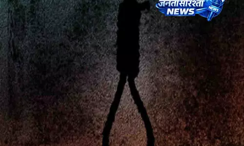 Andhra में घरेलू समस्याओं के कारण दो परिवारों के सात सदस्यों की मौत Andhra में घरेलू समस्याओं के कारण दो परिवारों के सात सदस्यों की मौत