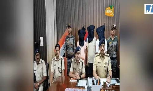 साइबर ठगी के मामले में तीन गिरफ्तार, 9 मोबाइल और 22 सिम कार्ड बरामद साइबर ठगी के मामले में तीन गिरफ्तार, 9 मोबाइल और 22 सिम कार्ड बरामद