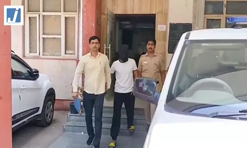पुलिस ने ऑटो लिफ्टर को किया गिरफ्तार, चोरी की दो गाड़ियां बरामद पुलिस ने ऑटो लिफ्टर को किया गिरफ्तार, चोरी की दो गाड़ियां बरामद
