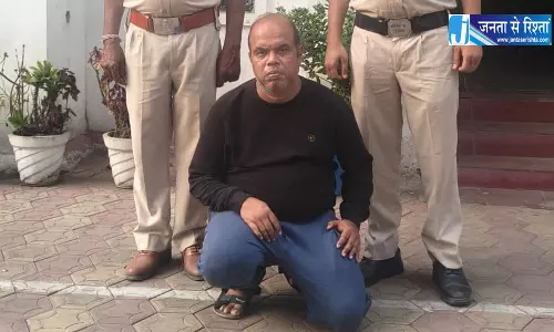 1 करोड़ 77 लाख की निवेश धोखाधड़ी, जांजगीर-चांपा से दबोचा गया आरोपी 1 करोड़ 77 लाख की निवेश धोखाधड़ी, जांजगीर-चांपा से दबोचा गया आरोपी