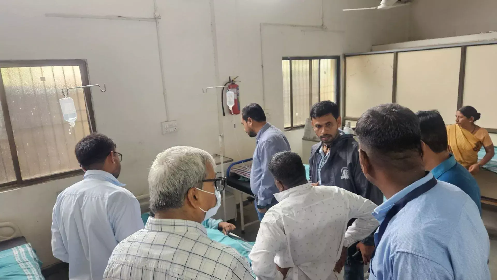 Panchmahal: पावागढ़ में दर्दनाक हादसा, चट्टान गिरने से दो श्रद्धालुओं की जान गई Panchmahal: पावागढ़ में दर्दनाक हादसा, चट्टान गिरने से दो श्रद्धालुओं की जान गई