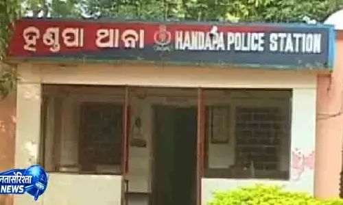 Maharashtra में मुठभेड़, दो डकैत घायल Maharashtra में मुठभेड़, दो डकैत घायल