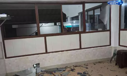 एझिलोट मस्जिद में युवक का हमला, मुअज़्ज़िन समेत तीन घायल; आरोपी गिरफ्तार