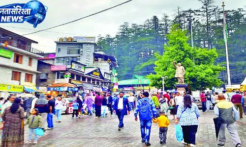 टूरिस्ट आने से कारोबारी खुश टूरिस्ट आने से कारोबारी खुश