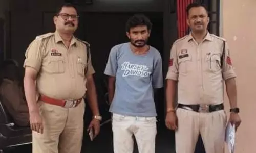 लिफ्ट मांगकर बनाई पहचान और पार कर दी बाइक, शातिर चोर धराया लिफ्ट मांगकर बनाई पहचान और पार कर दी बाइक, शातिर चोर धराया