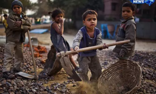 बासुकिनाथ में बाल श्रम पर प्रशासन की कार्रवाई बासुकिनाथ में बाल श्रम पर प्रशासन की कार्रवाई