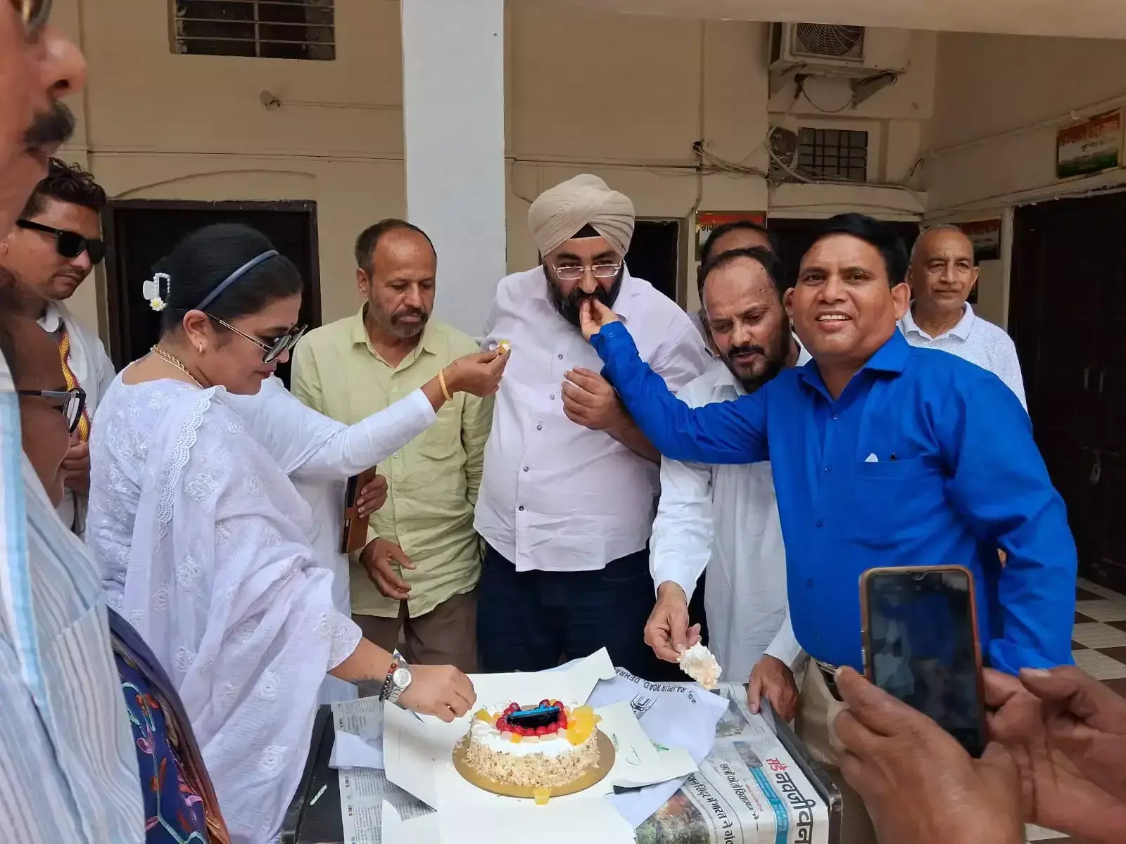 Dehradun: कांग्रेस कार्यकर्ताओं ने राहुल गांधी के जन्मदिन पर पौधरोपण कर दी शुभकामनाएं Dehradun: कांग्रेस कार्यकर्ताओं ने राहुल गांधी के जन्मदिन पर पौधरोपण कर दी शुभकामनाएं
