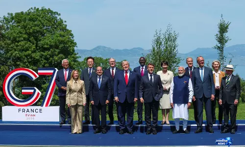 PM मोदी ने G7 नेताओं को भारतीय विरासत और वेलनेस से जुड़े उपहार भेंट किए PM मोदी ने G7 नेताओं को भारतीय विरासत और वेलनेस से जुड़े उपहार भेंट किए