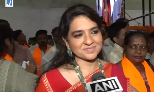 एकनाथ शिंदे से प्रेरणा लेकर संगठन मजबूत कर रहे कार्यकर्ता : शाइना एनसी एकनाथ शिंदे से प्रेरणा लेकर संगठन मजबूत कर रहे कार्यकर्ता : शाइना एनसी