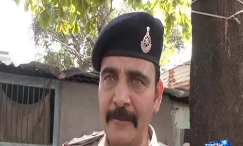 MP: इंदौर में छत से गिरने के बाद NEET की तैयारी कर रहे छात्र की मौत, जांच जारी MP: इंदौर में छत से गिरने के बाद NEET की तैयारी कर रहे छात्र की मौत, जांच जारी