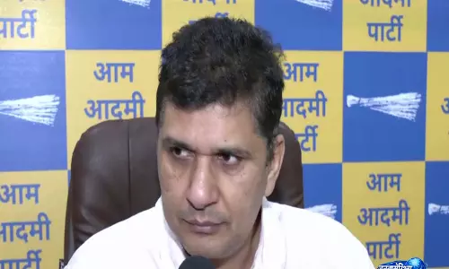 राम मंदिर दान विवाद पर AAP का हमला, लगाया ‘चंदा चोर’ का आरोप राम मंदिर दान विवाद पर AAP का हमला, लगाया ‘चंदा चोर’ का आरोप