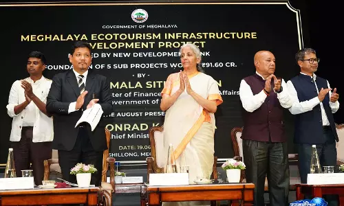 वित्त मंत्री सीतारमण ने Meghalaya में 1,246 करोड़ रुपये की विकास परियोजनाओं की आधारशिला रखी वित्त मंत्री सीतारमण ने Meghalaya में 1,246 करोड़ रुपये की विकास परियोजनाओं की आधारशिला रखी
