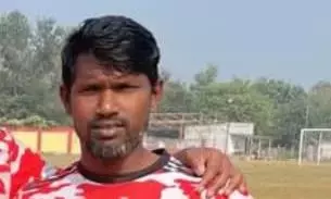 Hyderabad: सड़क हादसे में पूर्व फुटबॉलर और 2 अन्य लोगों की मौत; ड्राइवर की थकान को वजह बताया गया Hyderabad: सड़क हादसे में पूर्व फुटबॉलर और 2 अन्य लोगों की मौत; ड्राइवर की थकान को वजह बताया गया