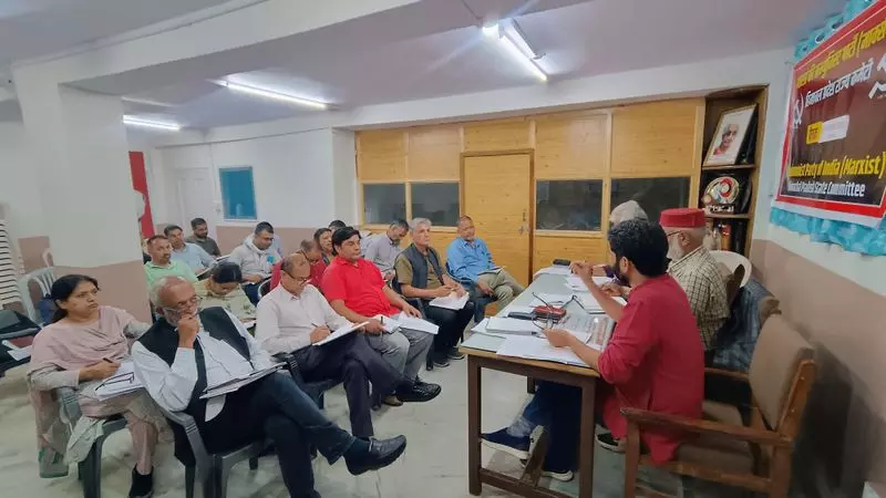 CPM ने SIR को लेकर केंद्र की आलोचना की, वोटिंग अधिकारों के लिए अभियान की योजना बनाई CPM ने SIR को लेकर केंद्र की आलोचना की, वोटिंग अधिकारों के लिए अभियान की योजना बनाई