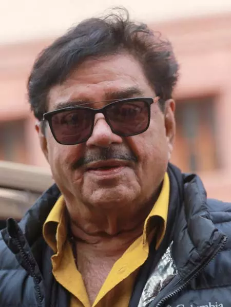 ‘इंडियन आइडल’ में शत्रुघ्न सिन्हा देव आनंद के साथ जुड़ी मेंटरशिप की कहानी करेंगे शेयर