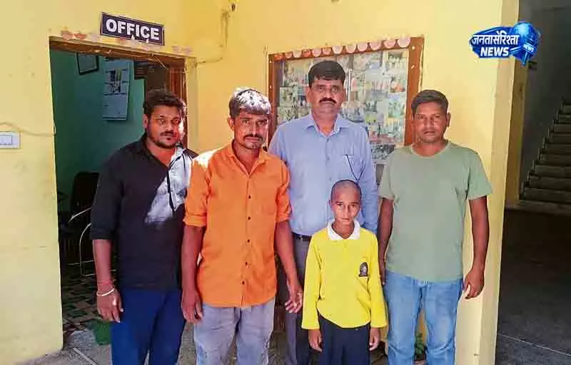 Haryana पुलिस ने सोशल मीडिया से बच्चों को मिलाया परिवार से Haryana पुलिस ने सोशल मीडिया से बच्चों को मिलाया परिवार से