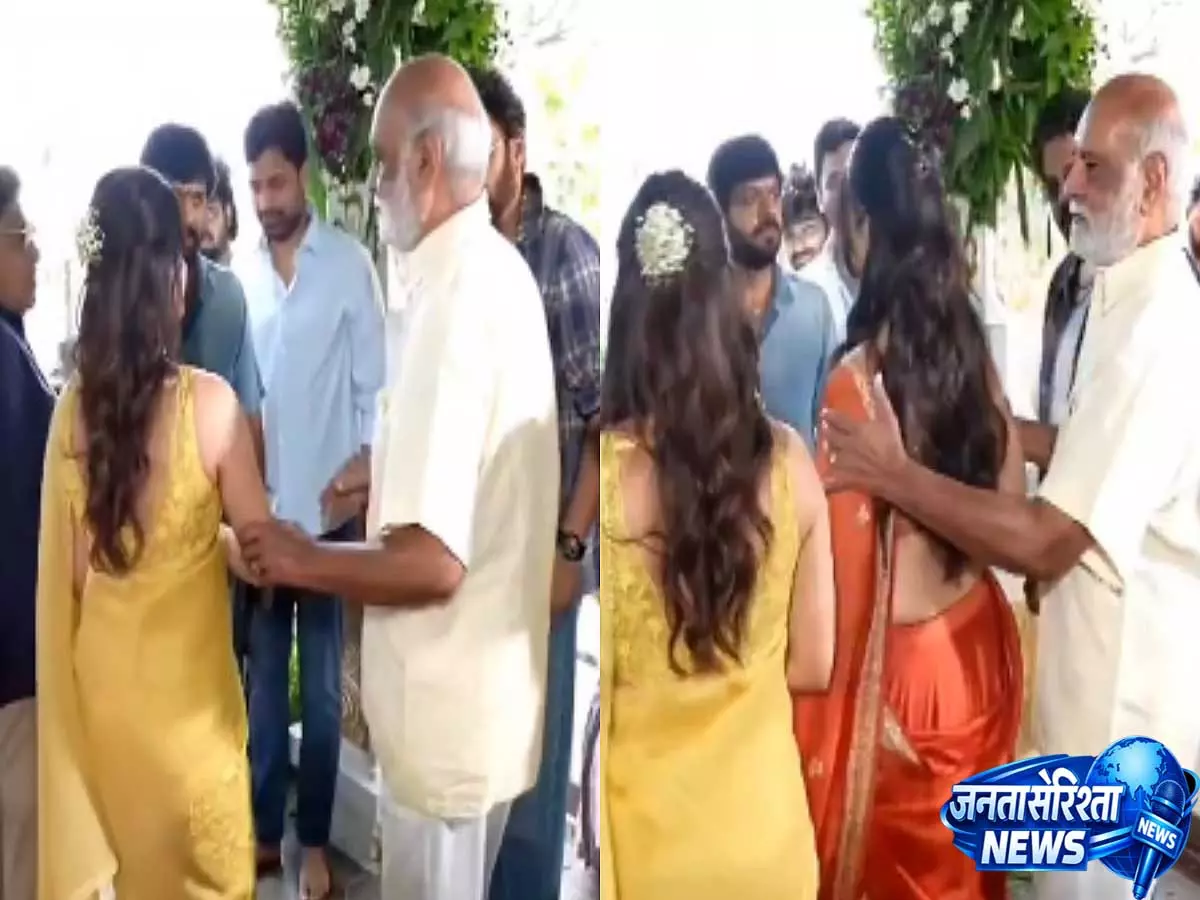 हैदराबाद इवेंट का वीडियो वायरल, कीर्ति सुरेश और कृति शेट्टी के साथ राघवेंद्र राव के व्यवहार पर विवाद हैदराबाद इवेंट का वीडियो वायरल, कीर्ति सुरेश और कृति शेट्टी के साथ राघवेंद्र राव के व्यवहार पर विवाद