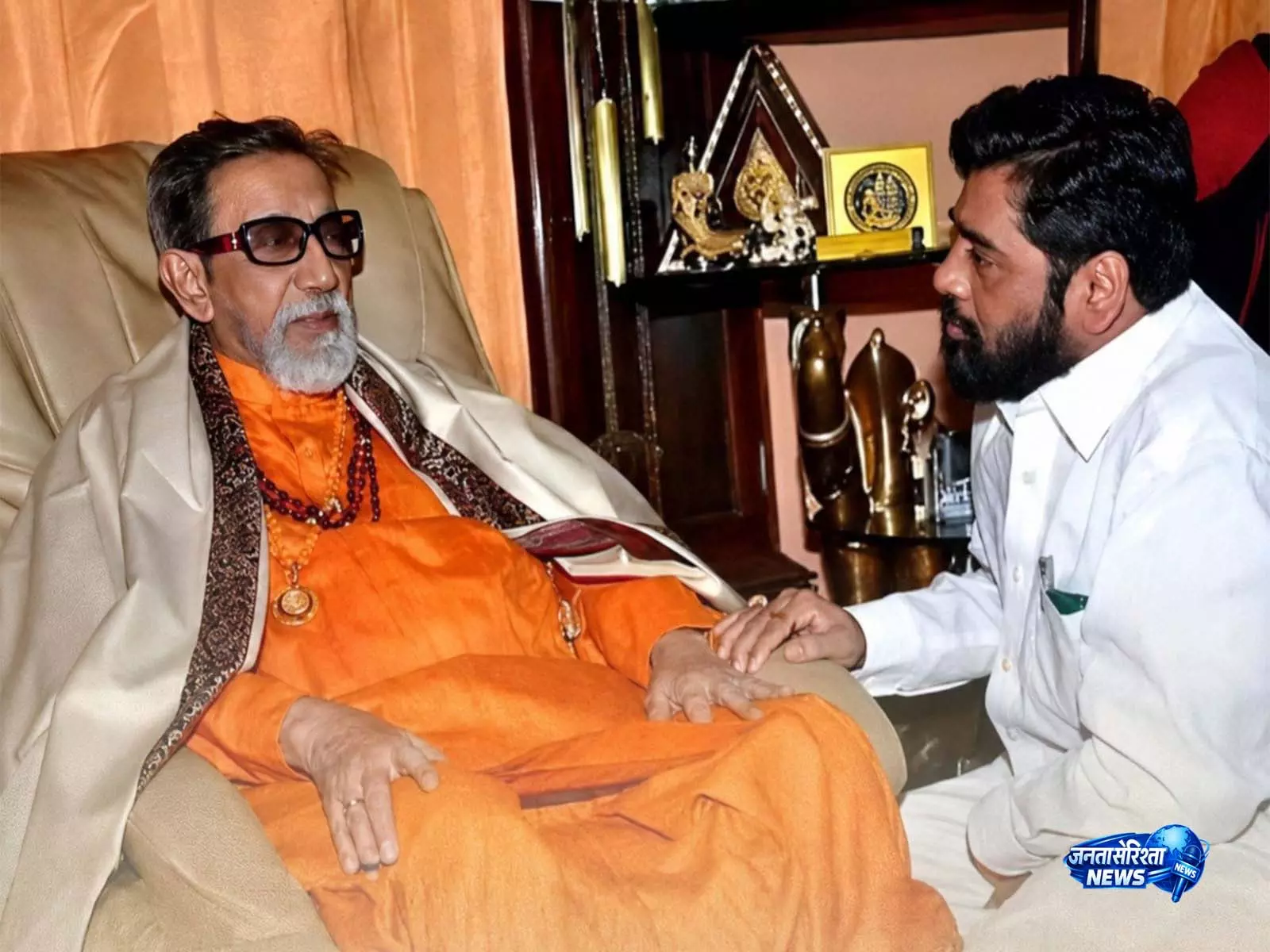 अटूट बंधन: Eknath Shinde की शिवसेना ने 60वें स्थापना दिवस पर बालासाहेब ठाकरे की तस्वीर पोस्ट की अटूट बंधन: Eknath Shinde की शिवसेना ने 60वें स्थापना दिवस पर बालासाहेब ठाकरे की तस्वीर पोस्ट की