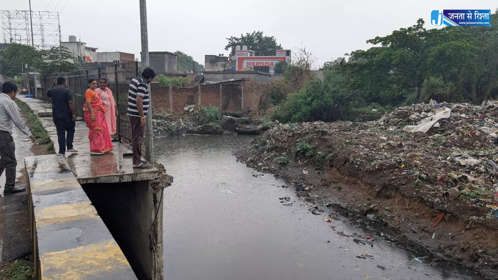 बारिश से पहले नालो की हुई सफाई, जोन कमिश्नर ने किया निरीक्षण बारिश से पहले नालो की हुई सफाई, जोन कमिश्नर ने किया निरीक्षण