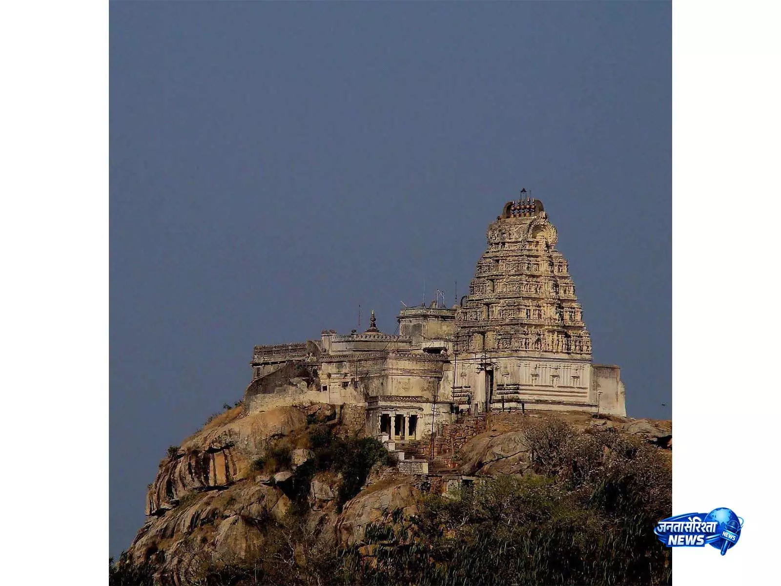 Karnataka: मेलुकोटे मंदिर की 'हुंडी' से चोरी के मामले में मुख्य पुजारी समेत छह लोग सस्पेंड किए गए