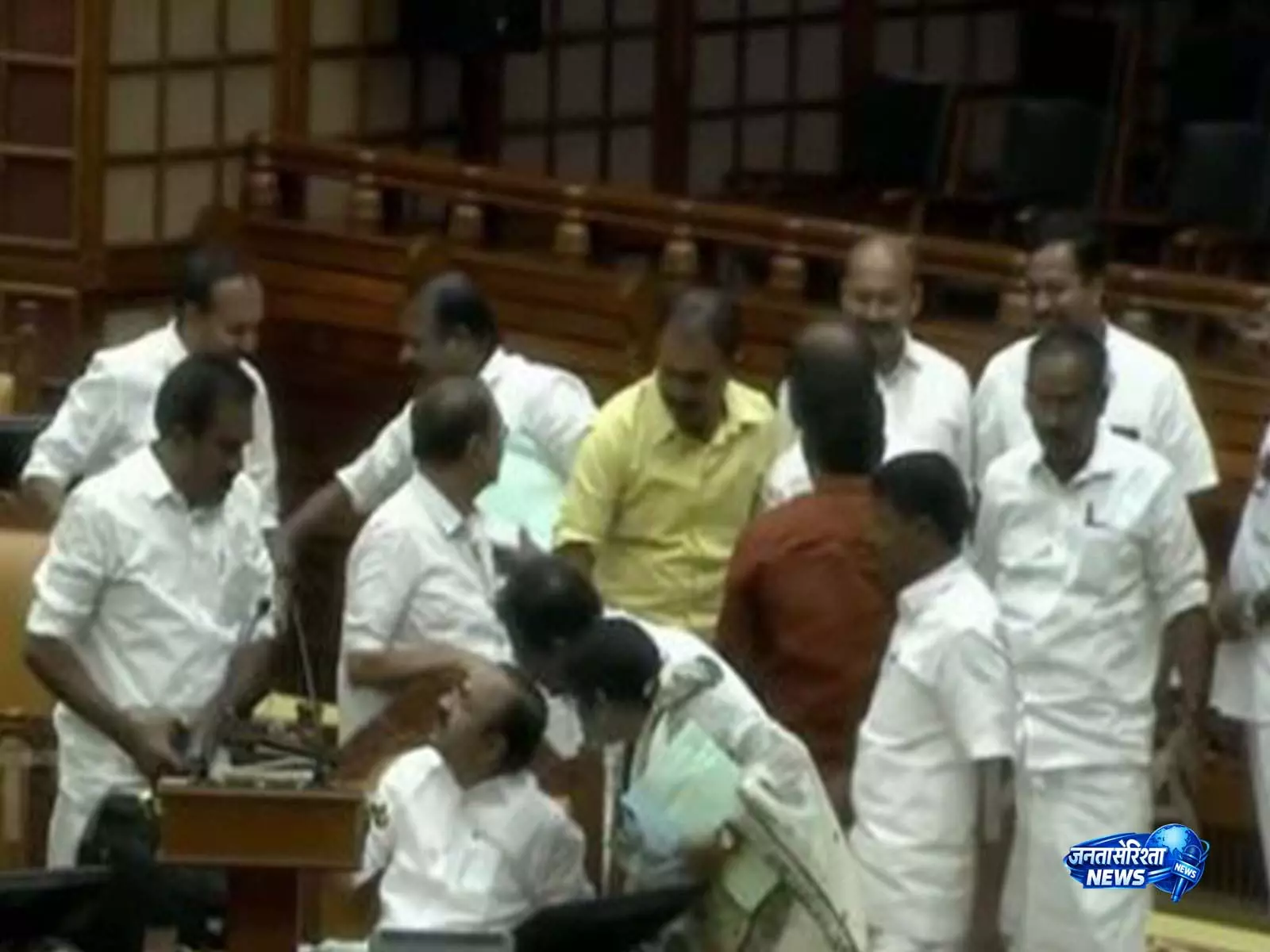 Kerala बजट 2026-27 पेश, सतिशन ने विजयन सरकार पर लगाया कर्ज जाल का आरोप Kerala बजट 2026-27 पेश, सतिशन ने विजयन सरकार पर लगाया कर्ज जाल का आरोप