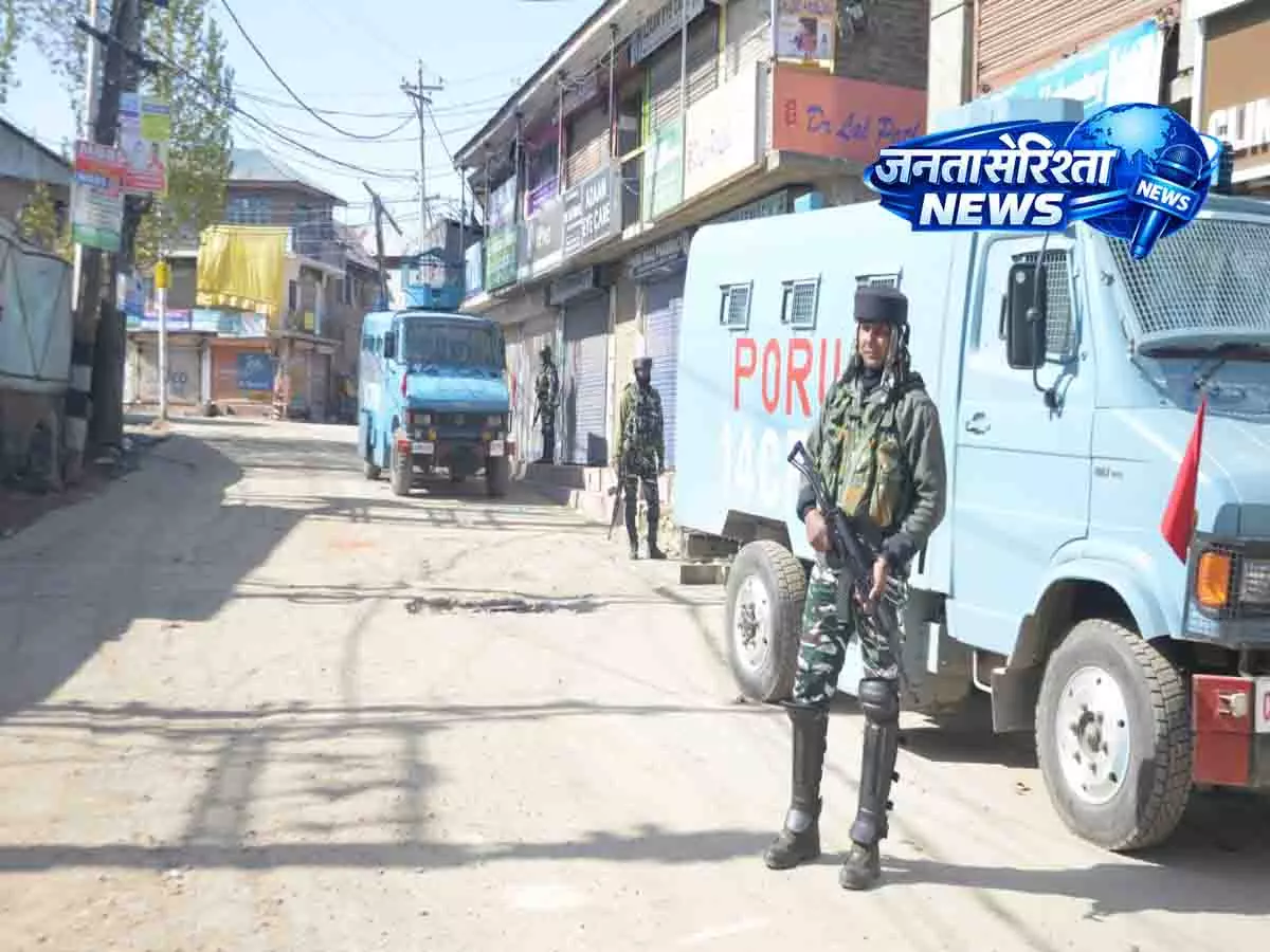Kishtwar में आतंकियों की मदद के आरोप में दो गिरफ्तार Kishtwar में आतंकियों की मदद के आरोप में दो गिरफ्तार