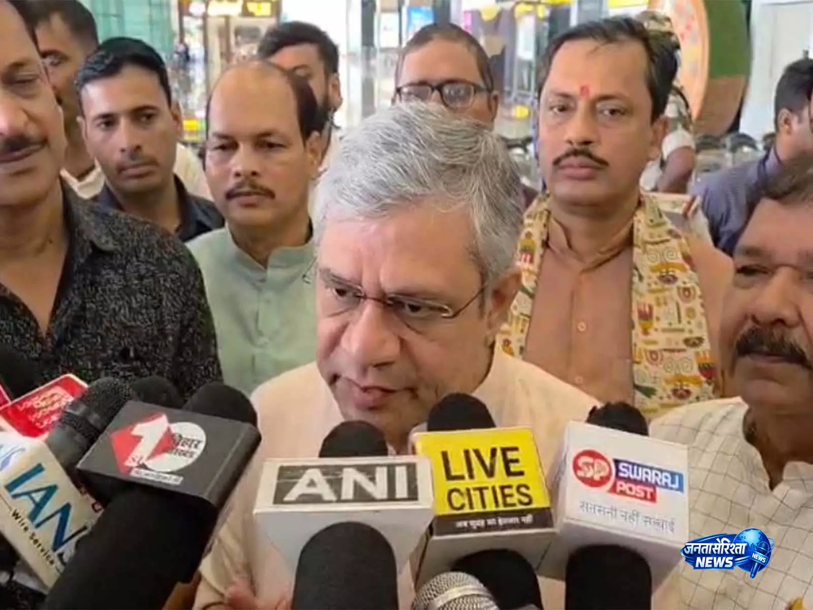 बिहार के लिए 10,000 करोड़ रेल प्रोजेक्ट, छपरा-Delhi एक्सप्रेस समेत कई योजनाओं का ऐलान बिहार के लिए 10,000 करोड़ रेल प्रोजेक्ट, छपरा-Delhi एक्सप्रेस समेत कई योजनाओं का ऐलान