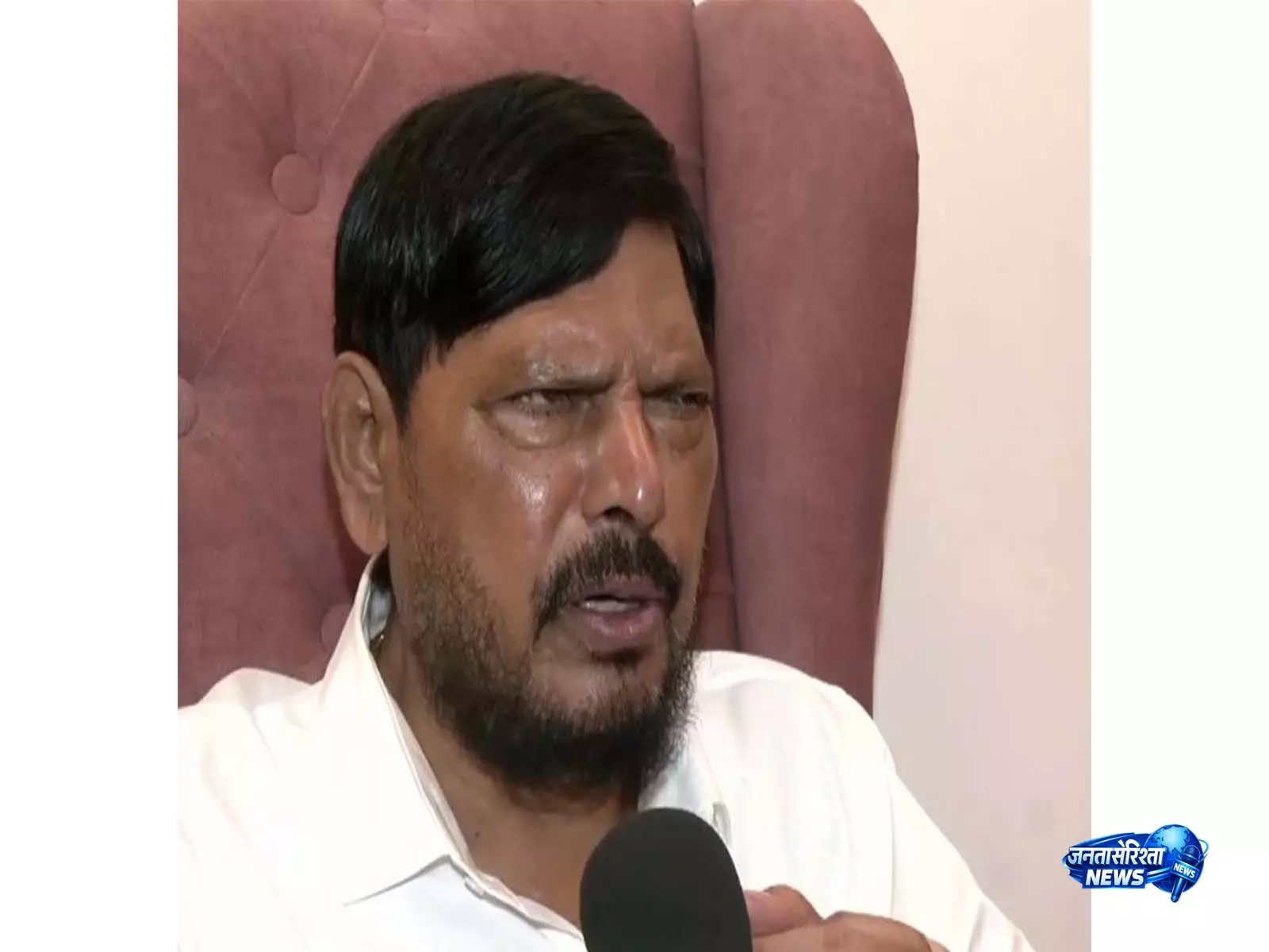 NDA पर क्षेत्रीय पार्टियों को कमज़ोर करने के आरोपों में कोई दम नहीं: केंद्रीय मंत्री रामदास अठावले NDA पर क्षेत्रीय पार्टियों को कमज़ोर करने के आरोपों में कोई दम नहीं: केंद्रीय मंत्री रामदास अठावले