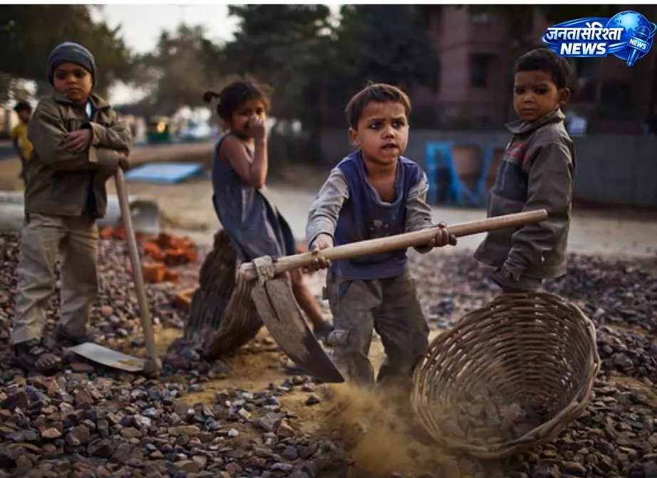 बासुकिनाथ में बाल श्रम पर प्रशासन की कार्रवाई बासुकिनाथ में बाल श्रम पर प्रशासन की कार्रवाई