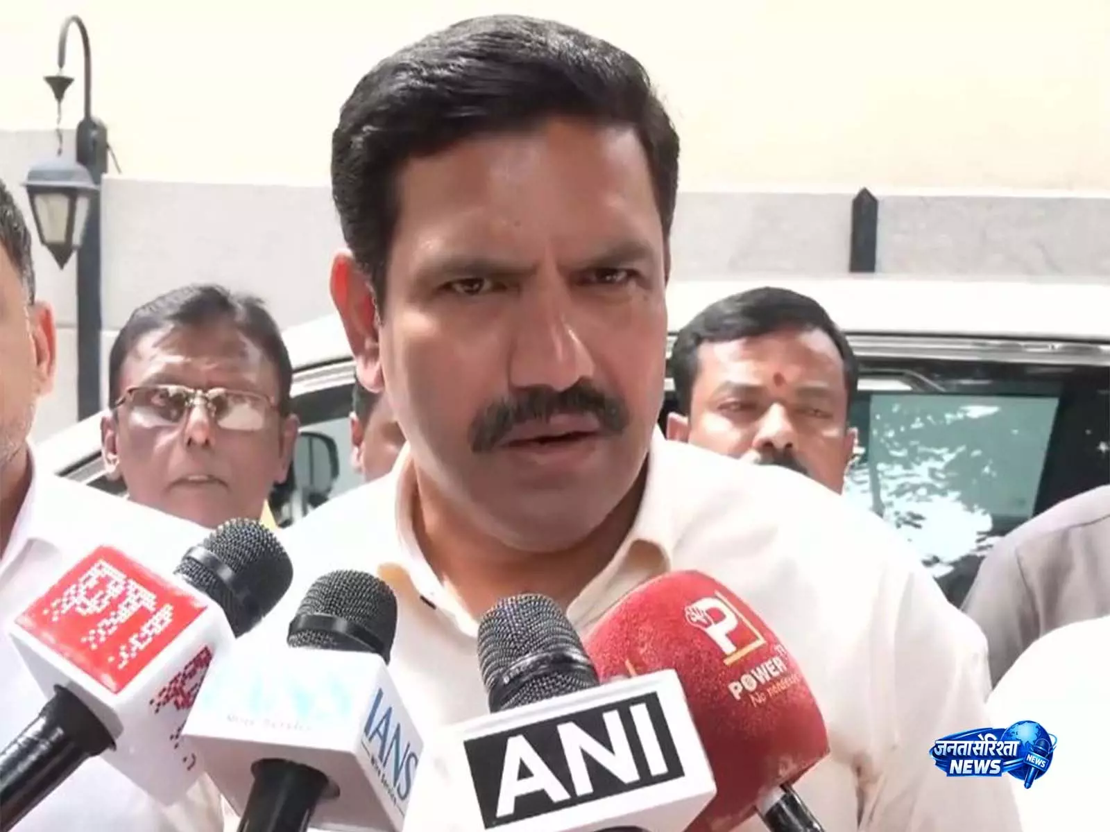 कर्नाटक MLC विवाद: BY विजयेंद्र का दावा, 4 क्रॉस वोटिंग, 25 जून तक रिपोर्ट कर्नाटक MLC विवाद: BY विजयेंद्र का दावा, 4 क्रॉस वोटिंग, 25 जून तक रिपोर्ट