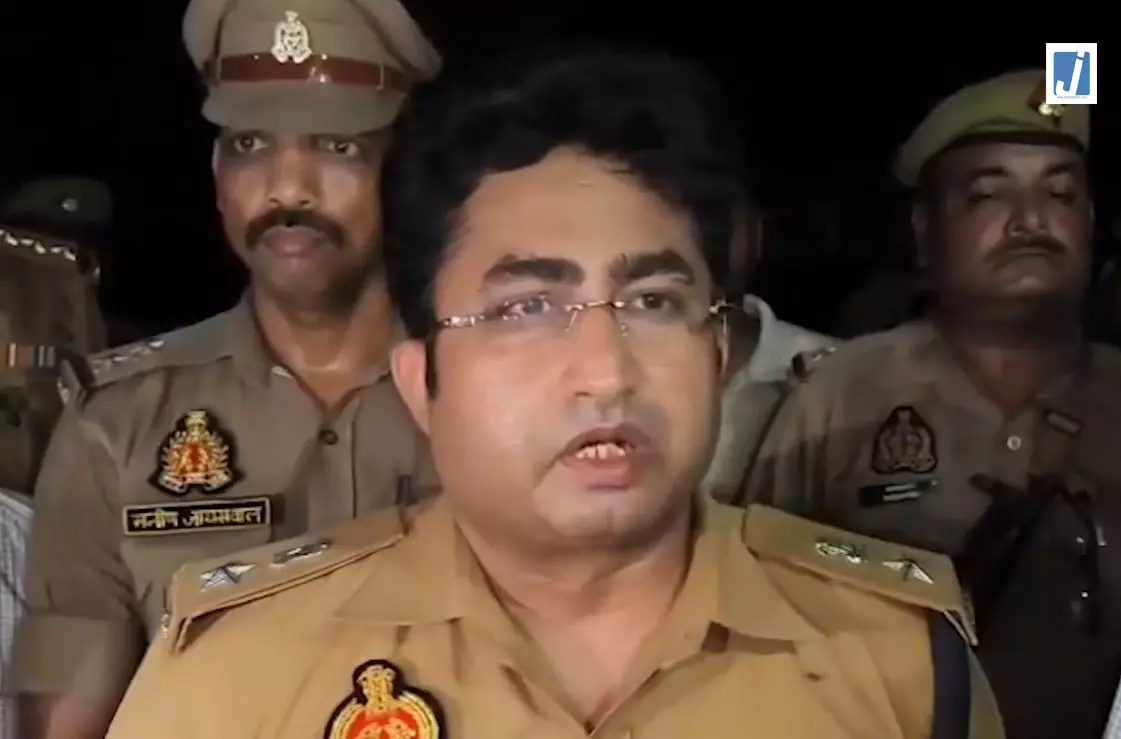 संत कबीर नगर में युवक की हत्या से सनसनी, तलवार से हमला कर हत्या का आरोप संत कबीर नगर में युवक की हत्या से सनसनी, तलवार से हमला कर हत्या का आरोप