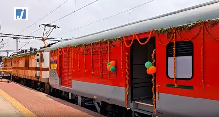 ट्रेन उद्घाटन कार्यक्रम में विवाद, सपा सांसद राजीव राय ने लगाया गुंडों को बुलाने का आरोप ट्रेन उद्घाटन कार्यक्रम में विवाद, सपा सांसद राजीव राय ने लगाया गुंडों को बुलाने का आरोप