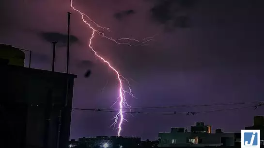 आकाशीय बिजली का कहर, वज्रपात से 8 की मौत आकाशीय बिजली का कहर, वज्रपात से 8 की मौत